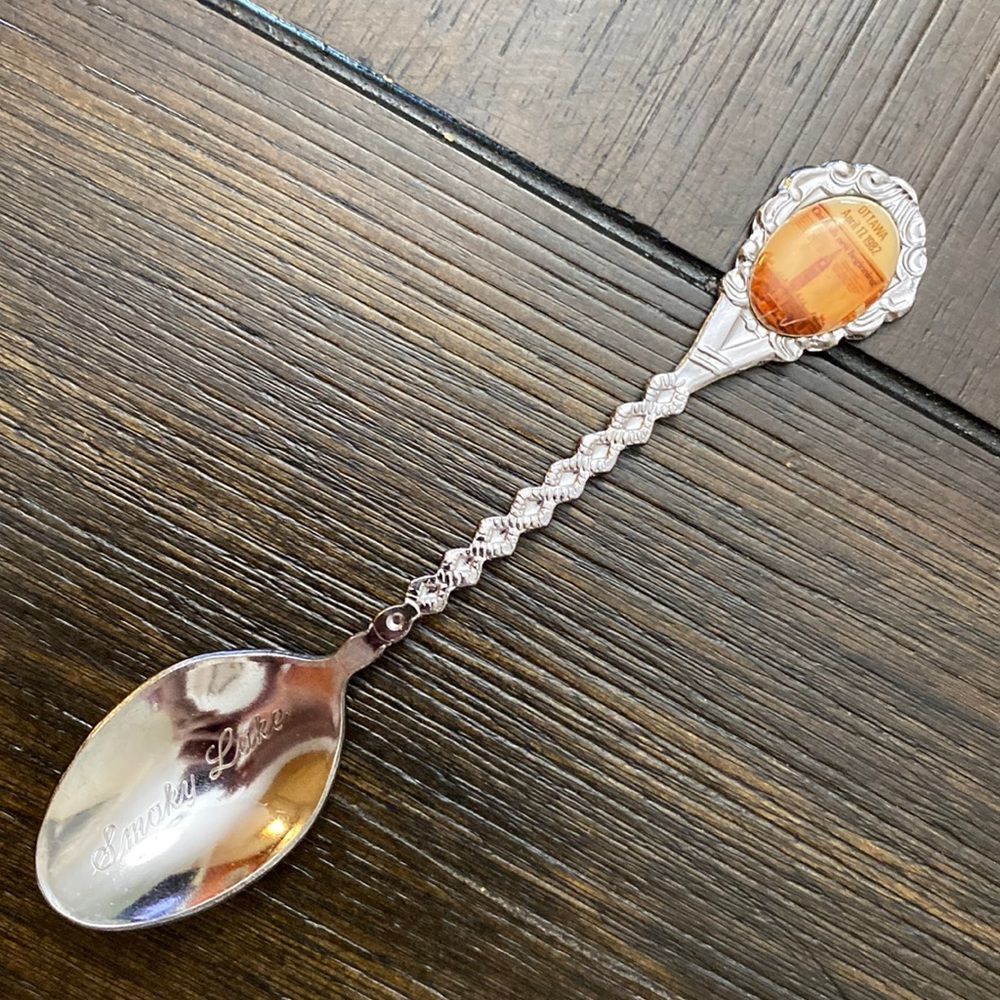 Vintage | 1982 Ottawa Smoky Lake Collector Spoon #34